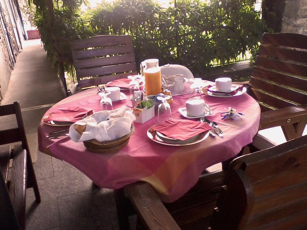 Il Glicine Bed and Breakfast Zimone Eksteriør billede